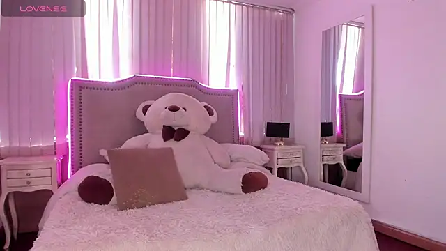 Tammy swet online show from November 10, 2025, 9:03 pm