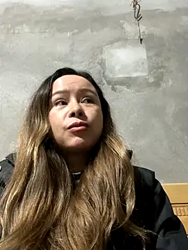 thu-cuoi online show from December 17, 2025, 1:44 am