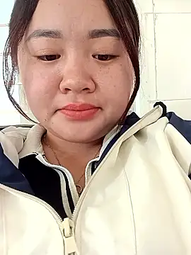 Bee-bgolden online show from November 15, 2025, 1:03 am