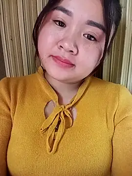 Bee-bgolden online show from November 30, 2025, 3:32 am