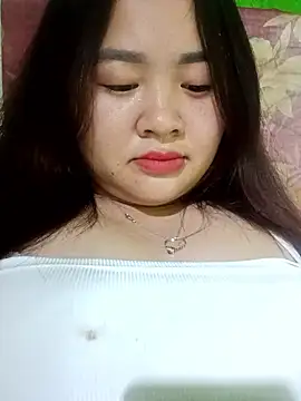 Bee-bgolden online show from December 17, 2025, 3:18 pm