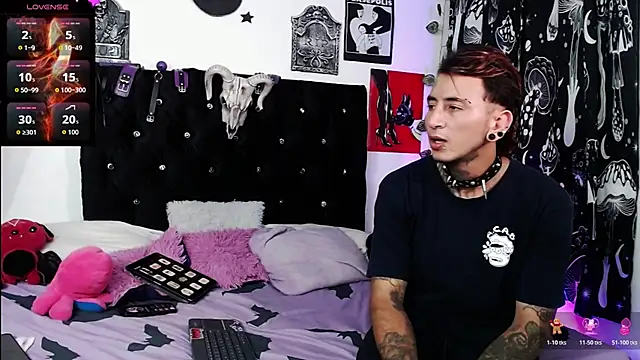 Snapshot of Ink_Deemons chatting on November 12, 2025, 5:19 am Ink Deemons online show from November 12, 2025, 5:19 am