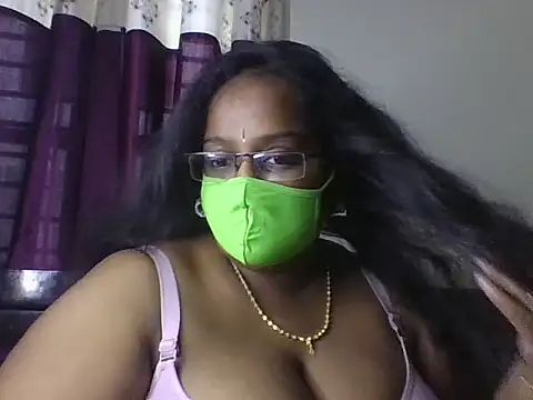 Snapshot of hootypriya chatting on May 9, 2026, 8:19 am hootypriya online show from May 9, 2026, 8:19 am