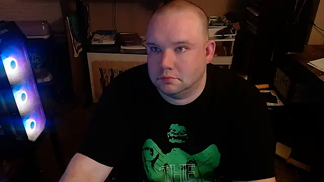 Snapshot of MegaChip chatting on November 30, 2025, 3:43 am MegaChip online show from November 30, 2025, 3:43 am