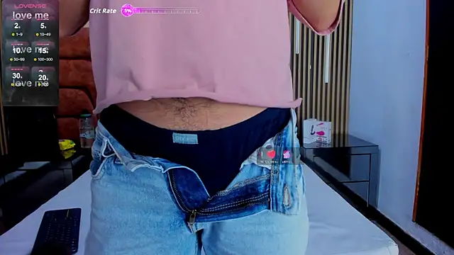 HARRY FLYNN online show from November 17, 2025, 12:33 pm