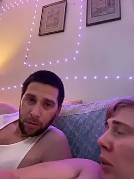 Redriddinghood8 online show from November 21, 2025, 8:24 am