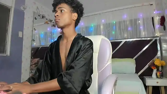 Snapshot of Santy_bigcock_01 chatting on March 16, 2026, 12:09 pm Santy bigcock 01 online show from March 16, 2026, 12:09 pm