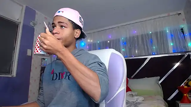 Santy bigcock 01 online show from July 3, 2026, 12:44 pm