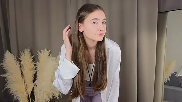 AriannaSemke online show from November 13, 2025, 1:26 am