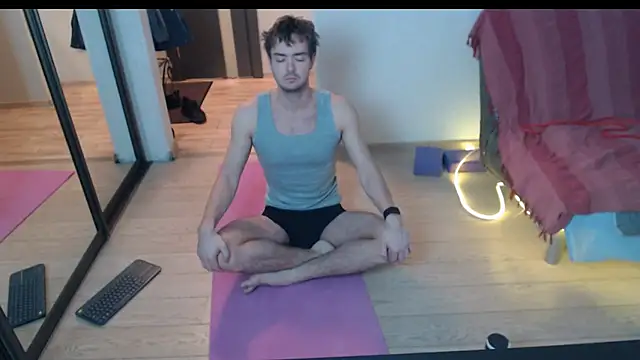 Snapshot of lucky_swimmer chatting on December 2, 2025, 3:56 am lucky swimmer online show from December 2, 2025, 3:56 am