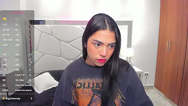 emma connor1 online show from November 26, 2025, 11:44 am