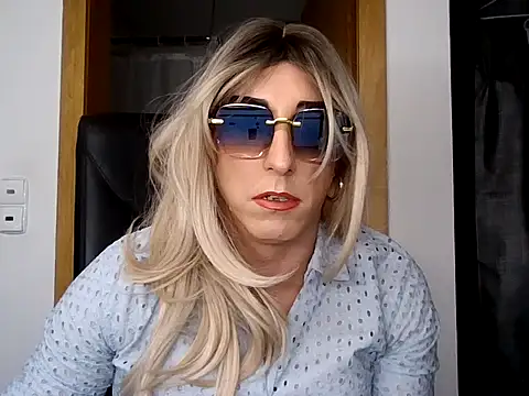 AgnesCross39 online show from February 11, 2026, 12:37 am