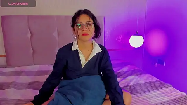 Elionor Louge online show from November 9, 2025, 11:41 am