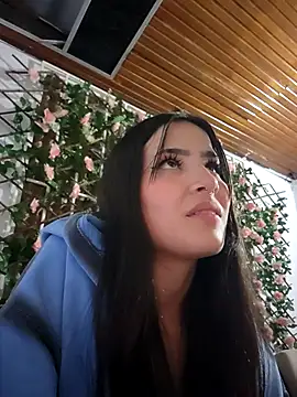 Celeste Moretti online show from November 12, 2025, 2:01 am