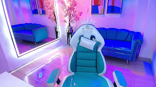 Alondra gomexxx online show from November 8, 2025, 3:29 am