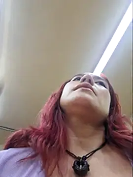 Eveelyn25xx online show from November 11, 2025, 2:11 am