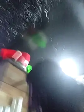 Rousanyel online show from November 11, 2025, 9:59 pm