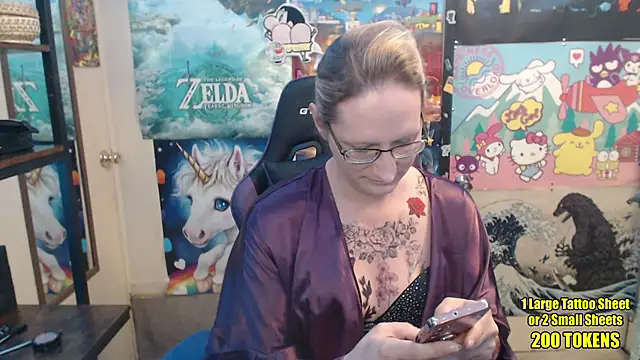 Savanah Banana  online show from April 4, 2026, 9:51 am