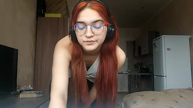 AnnikaDidomenico online show from November 14, 2025, 8:13 am