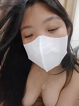 linh-xinh18 online show from July 28, 2026, 4:39 pm