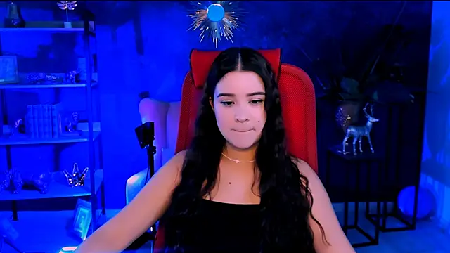 Snapshot of AnnaGarcias_ chatting on December 3, 2025, 8:12 am AnnaGarcias online show from December 3, 2025, 8:12 am