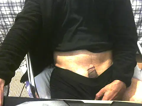 ellsaBunny online show from November 18, 2025, 3:38 pm