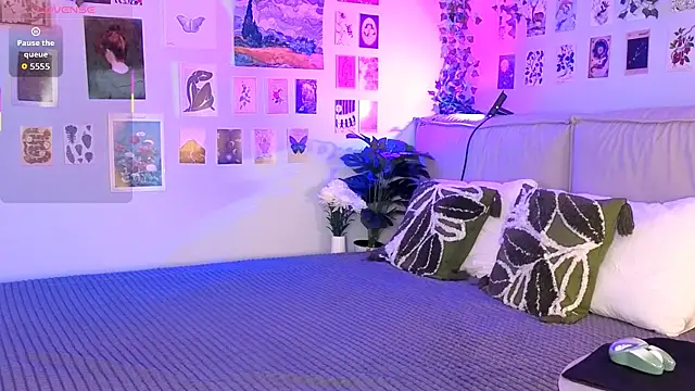 CindyMoriLove online show from May 8, 2026, 5:46 am