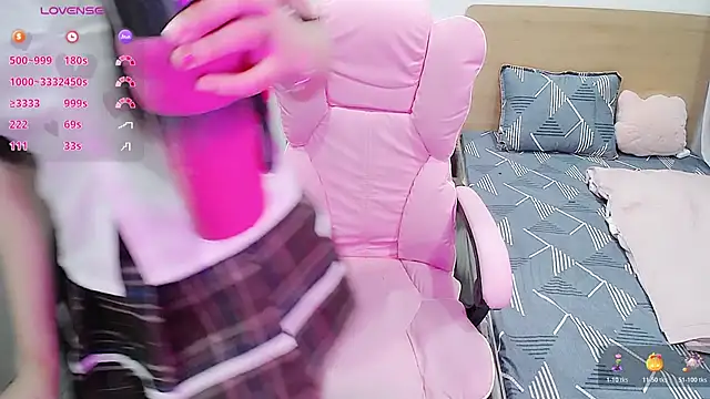 Snapshot of Fox_2k7 chatting on November 11, 2025, 12:38 pm Fox 2k7 online show from November 11, 2025, 12:38 pm