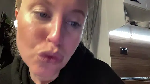 Ameli8 online show from March 25, 2026, 7:42 pm