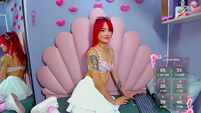 luci miller online show from November 6, 2025, 2:56 am