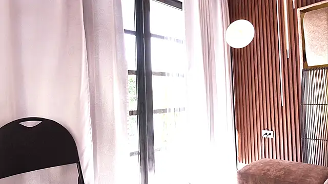 Snapshot of alicia_xoxo chatting on May 15, 2026, 1:40 pm alicia xoxo online show from May 15, 2026, 1:40 pm