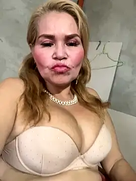 dirty mother3 online show from December 13, 2025, 9:20 pm