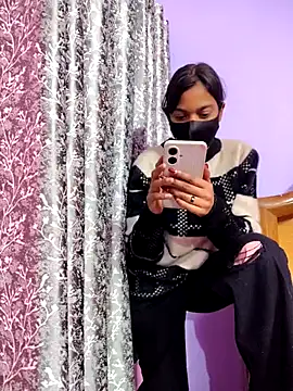 Student12th online show from December 18, 2025, 4:02 pm