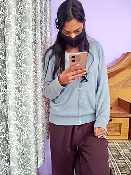 Student12th online show from December 21, 2025, 4:52 am