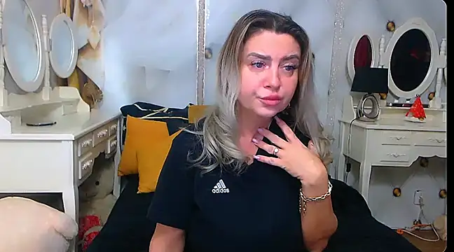 xplayfullblondexx online show from January 13, 2025, 6:06 am