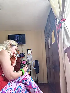 maijack25 online show from November 27, 2025, 5:48 pm