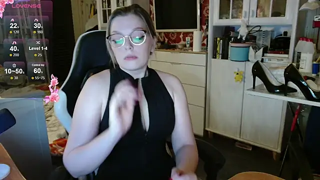 Snapshot of dominyantrix chatting on November 29, 2025, 9:40 pm dominyantrix online show from November 29, 2025, 9:40 pm