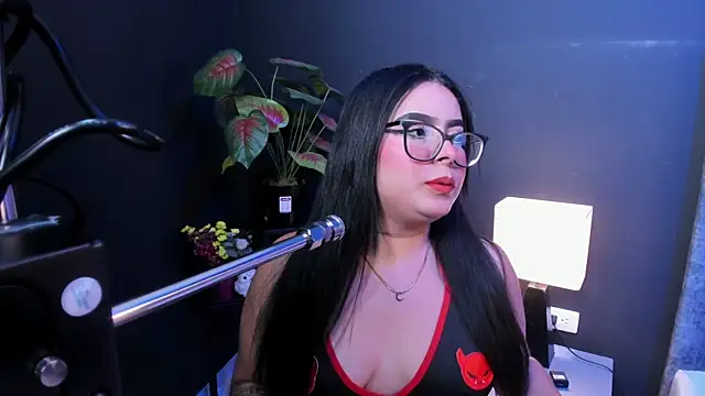 Amy whittee online show from April 17, 2026, 3:42 am