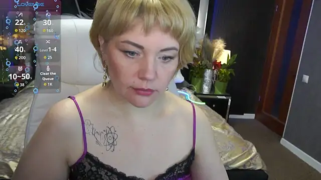 AmaraNights online show from April 12, 2026, 6:57 pm