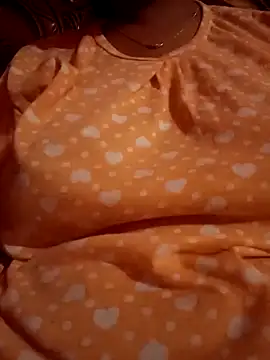 angelboudi0592 online show from November 16, 2025, 12:44 pm