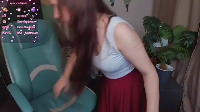 Esther Bright online show from November 13, 2025, 5:06 am