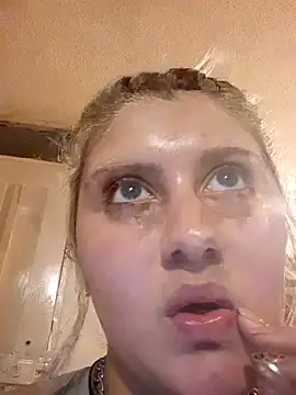 Snapshot of Hollywouldd chatting on November 13, 2025, 11:47 pm Hollywouldd online show from November 13, 2025, 11:47 pm