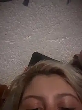 Snapshot of Hollywouldd chatting on November 24, 2025, 3:39 am Hollywouldd online show from November 24, 2025, 3:39 am