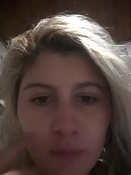 Snapshot of Hollywouldd chatting on December 5, 2025, 9:00 pm Hollywouldd online show from December 5, 2025, 9:00 pm