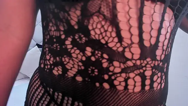 merielenbloom online show from November 7, 2025, 12:38 pm