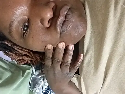 Snapshot of Babygir85 chatting on May 15, 2026, 1:12 am Babygir85 online show from May 15, 2026, 1:12 am