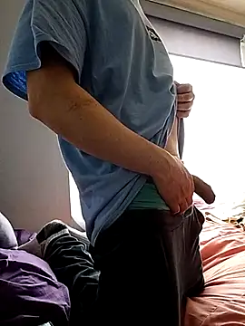 maneme19 online show from November 13, 2025, 7:02 pm