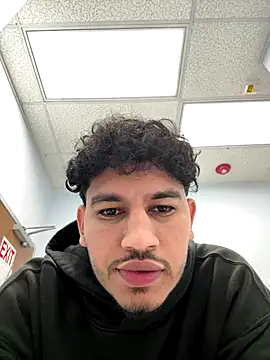 Snapshot of Ydnas123 chatting on December 2, 2025, 2:17 am Ydnas123 online show from December 2, 2025, 2:17 am