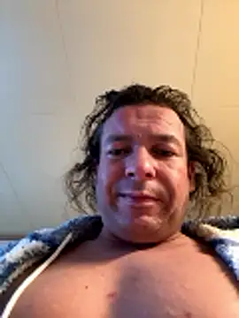 miguel910921 online show from January 9, 2026, 9:34 am