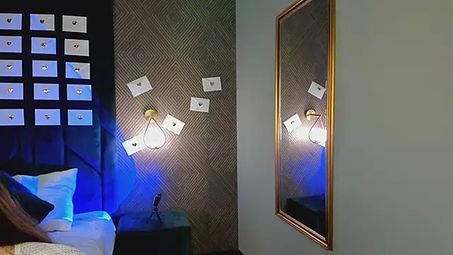 Snapshot of moon_sanny chatting on April 5, 2026, 1:03 am moon sanny online show from April 5, 2026, 1:03 am